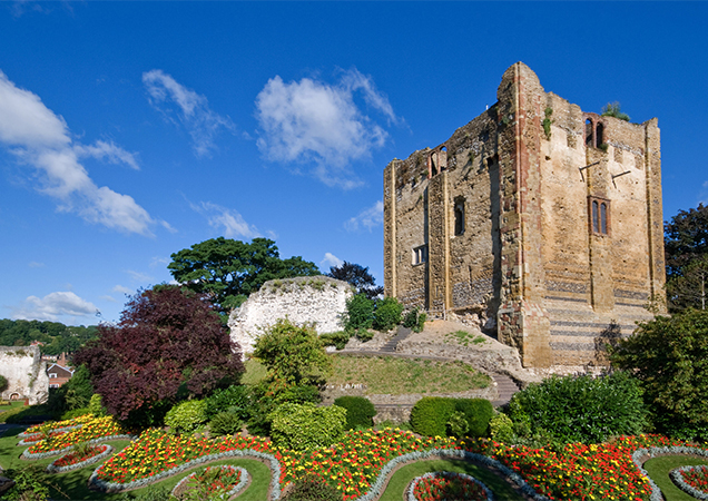 Things to Do in Guildford – Visit the Castle